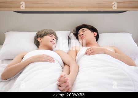 Coppie gay giovani ragazzi Asiatici uomini LGBT Concepts. Foto Stock