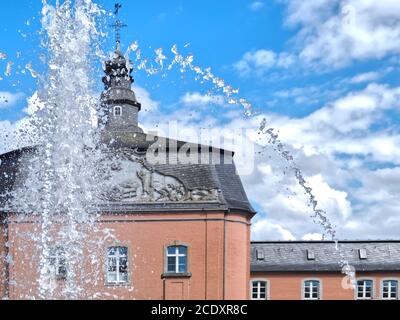 Romantico castello rosa Schloss Wickrath a Moenchengladbach in Germania Foto Stock