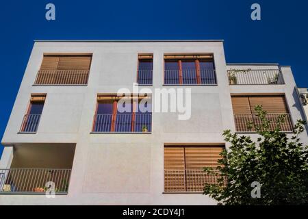 Moderno edificio residenziale a Berlino, Germania Foto Stock