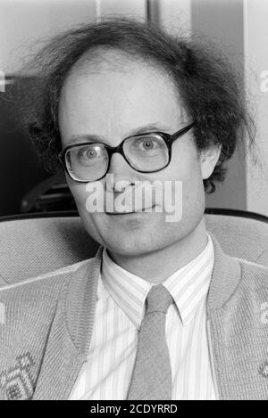 Il professor John Curtice ha interrogato un esperto che lavora presso il BBC Television Center di Londra. 20 marzo 1992. Foto: Neil Turner Foto Stock