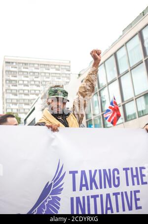 Londra, Regno Unito. 30 agosto 2020. Milioni di persone marciano da Notting Hill ad Hyde Park. Protesta continua contro la brutalità della polizia negli Stati Uniti e nel Regno Unito Credit: Neil Atkinson/Alamy Live News. Foto Stock