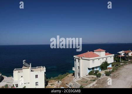 La città più bella della Turchia di Karaburun, Smirne. Bellissima città costiera di Karaburun. Le più belle spiagge della costa di Karaburun. Foto Stock