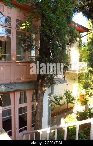 Casa-Museo di Anton Pavlovich Chekhov 'Belaya Dacha' nella città di Yalta. Crimea, Russia Foto Stock