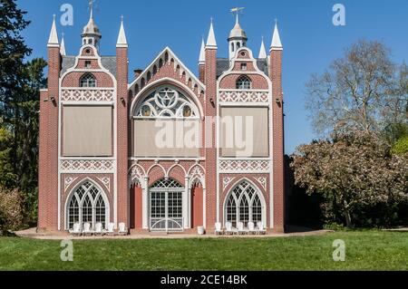 gotisches Haus im Wörlitzer Park Foto Stock