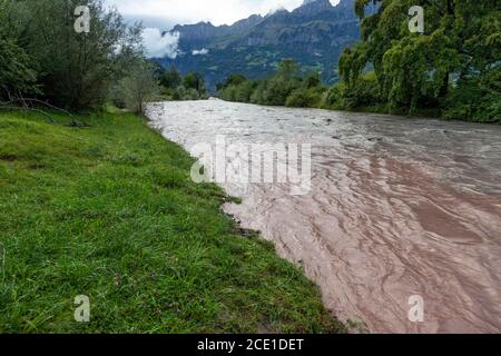 Hochwasser nach Dauerregen in Flums/Schills. Foto Stock