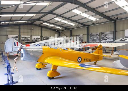 1938 miglia Magister monoplano in Suttleworth Collection, Suttleworth Estate, Old Warden, Bedfordshire, Inghilterra, Regno Unito Foto Stock