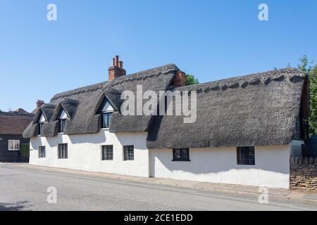 Cottage di paglia, Bromham, Bedfordshire, Inghilterra, Regno Unito Foto Stock