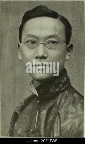 . I milioni 1914 . UNO STUDENTE CRISTIANO CHINESEMEDICAL del C.I.M. hospitalat Jaochow, Kiangsi.Pregate per questo giovane manand altri come lui che hanno consacrato le teirlives a Dio e sperano di essere usato tra i loro proprietari per il savingof corpi e anime. China Inland Mission fondata nel 1865 dal Rev. J. Hudson Taylor. Direttore generale, D. E. Hoste, Shanghai, Cina. Direttore per il Nord America, Henry W. Frost, Philadelphia, Pa. Consiglio per il Nord America Henry W. Frost, presidente Filadelfia, P. William Y. King, Segretario-Tesoriere Toronto, ONT. J. S. Helmer, Segretario-Frederic F. Helmer, Treasu Foto Stock