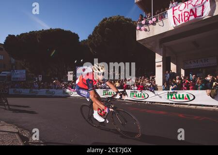 Giro d'Italia fase 5 Pedara a Messina. 10 maggio 2017. Vincenzo Nibali (Bahrain Merida) Foto Stock