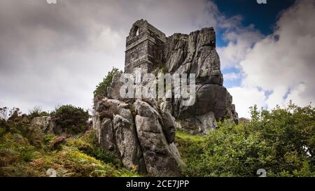 Un'immagine panoramica delle rovine dell'atmosfera del 15 ° secolo Roche Rock Hermitage in Cornovaglia. Foto Stock