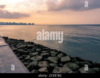 Tramonto a Penang dal centro di Georgetown nell'Isola di Penang, Malesia Foto Stock