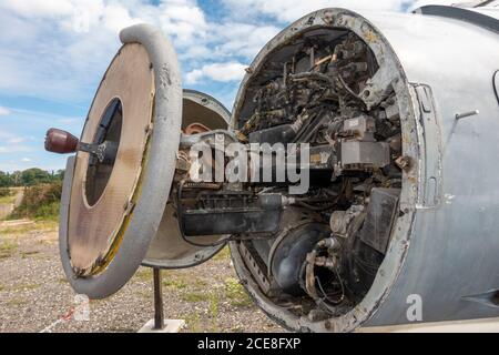 Dettaglio del radar nel cono di un De Havilland DH110 Sea Vixen FAW.2, in esposizione al De Havilland Museum, London Colney, UK. Foto Stock