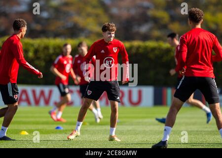 Hensol, Galles, Regno Unito. 31 Agosto 2020. Neco Williams durante l'allenamento della nazionale calcistica gallese al vale Resort, in vista delle partite della UEFA Nations League contro Finlandia e Bulgaria, mentre il calcio internazionale riprende dopo l'epidemia di coronavirus. Credit: Mark Hawkins/Alamy Live News Foto Stock