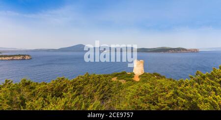 Italia, Sardegna, Alghero, Porto Conte National, Capo Caccia, Vista verso Torre Bollo Foto Stock