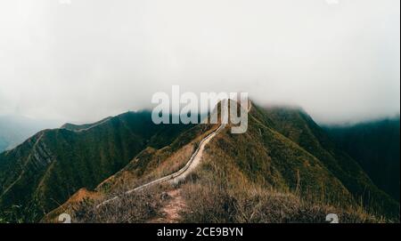 Immagine panoramica dell'area montana di Binh Lieu nella provincia di Quang Ninh, nel nord-est del Vietnam. Questa è la regione di confine del Vietnam - Cina. Foto Stock