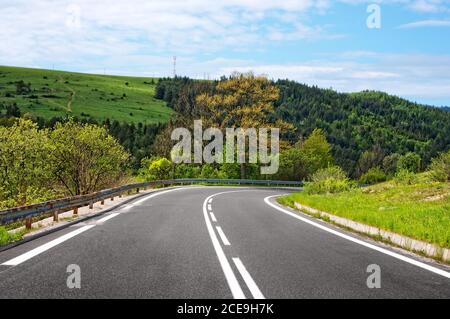 Strada asfaltata Foto Stock