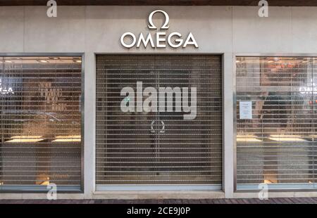 Hong Kong, Cina. 31 Agosto 2020. Orologiaio svizzero di lusso Omega negozio visto a Hong Kong. Credit: SOPA Images Limited/Alamy Live News Foto Stock