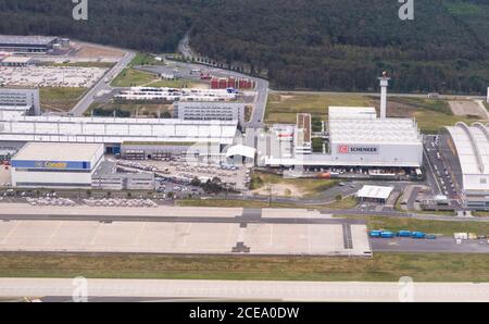 EDIFICIO DB Schenker a Cargocity, Aeroporto di Francoforte - Vista aerea - Francoforte, Germania Foto Stock