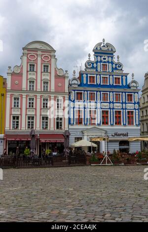 Szchecin, Polonia - 19 agosto 2020: Vecchio municipio e piazza nel cuore del centro di Stettin Foto Stock