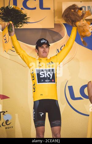3 luglio 2017, Longwy, Francia; Ciclismo, Tour de France fase 3: Geraint Thomas nella maglia gialla leader. Foto Stock