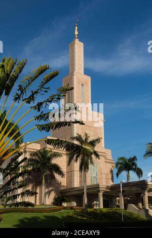 Il tempio della Repubblica Dominicana di Santo Domingo della Chiesa di Gesù Cristo dei Santi degli ultimi giorni è stato completato nel 2000. È il primo LDS o. Foto Stock