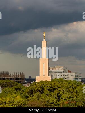 Il tempio della Repubblica Dominicana di Santo Domingo della Chiesa di Gesù Cristo dei Santi degli ultimi giorni è stato completato nel 2000. È il primo LDS o. Foto Stock