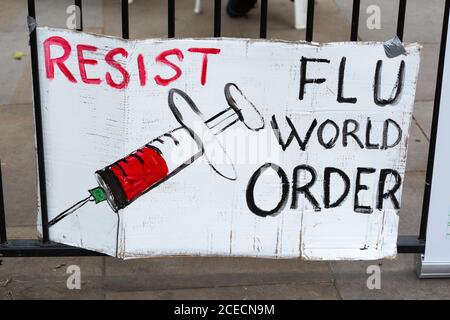 Cartello alla manifestazione Anti-Lockdown, Whitehall, Londra, 29 agosto 2020 Foto Stock