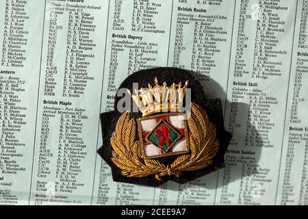 Flotta di petroliere. Elenchi dell'equipaggio della BP Ship. (1970). Badge del cappellotto dell'ufficiale. Foto Stock