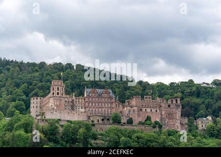 Vista sulle rovine del Palazzo Heidelberg nel centro storico Foto Stock