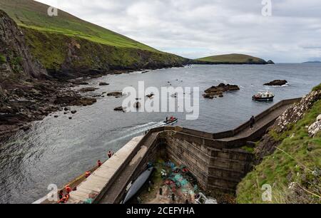 Gite in barca alle Isole Great Blasket con partenza dalla baia di Dunquin sulla penisola di Dingle, costa occidentale della contea di Kerry, Irlanda Foto Stock