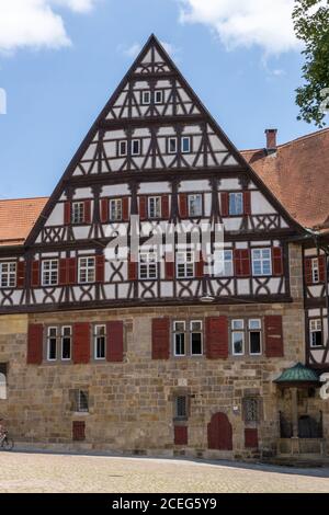 Esslingen, BW / Germania - 21 luglio 2020: La vecchia fabbrica di vino Kessler nel centro storico di Esslingen Foto Stock