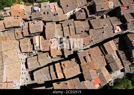 Veduta aerea del villaggio di Bomarzo. Provincia di Viterbo, Lazio / Italia Foto Stock