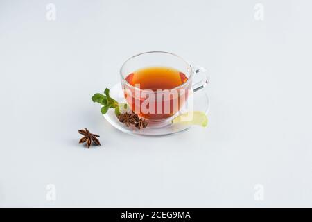 Composizione del tè con spezie e frutta Foto Stock