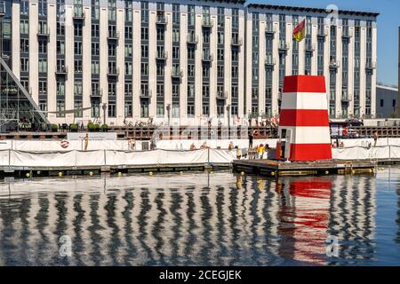 Schwimmbad Fisketorvet Hafenbad in Kopenhagen, Dänemark, Europa | Fisketorvet Harbour Bath in Copenhagen, Danimarca, Europa Foto Stock