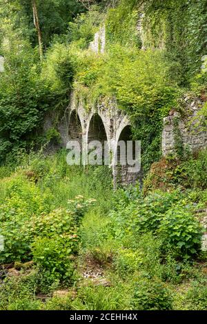 Abbandonati Fussell Old Iron Works, Mells, Somerset, Inghilterra, Regno Unito Foto Stock