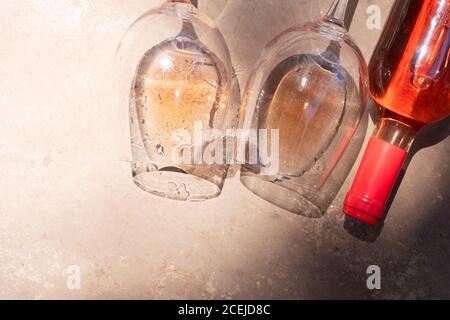 vino in calici Foto Stock