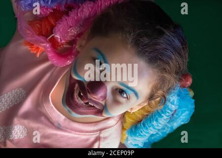 la ragazza clown Foto Stock