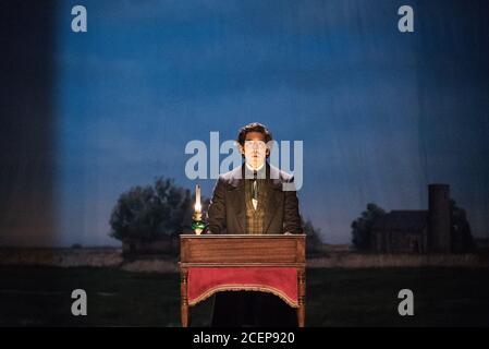 DATA DI PUBBLICAZIONE: 28 agosto 2020 TITOLO: The Personal History of David Copperfield STUDIO: Twenty Century Fox REGISTA: Armando Iannucci TRAMA: Basato sul romanzo di Charles Dickens. STARRING: DEV PATEL come David Copperfield. (Credit Image: © Twentieth Century Fox/Entertainment Pictures) Foto Stock