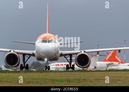 Volo finale easyJet in partenza dall'aeroporto di Londra Southend, Essex, Regno Unito, diretto a Faro, Portogallo prima della chiusura della base easyJet a causa della COVID-19 Coronavirus Foto Stock