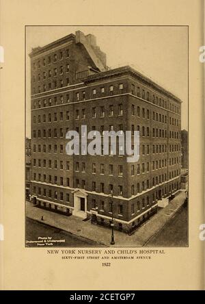 . New York Nursery and Child's Hospital Annual Report. New YorkNursery and Childs Hospital organizzato nel 1910, dal Consolidation o dal Nurseryand Childs Hospital (Incorporated 1854), e dal nuovo York Infant Asylum (Incorporated 1865)The Old Marion Street Maternity Hospital (Organised 1823) 99th Annual Report for the year ending September 30, 1921 NEW YORK61st Street e Amsterdam Avenue Officers New York Nursery and Childs Hospital Presidente Dr. Edward H. Peaslee Vicepresidente Sig.ra Algernon S. Sullivan Tesoriere Sig. Charles Boucher corrispondente Segretario Sig.ra Frank S. Withherbee Recording Secret Foto Stock