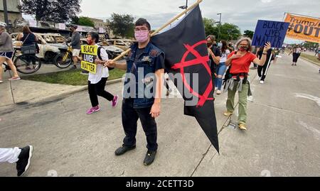 Kenosha, Wisconsin, Stati Uniti. 1 settembre 2020. Anarchico al rally di Trump per la visita di Trump a Kenosha, WI Credit: Amy Katz/ZUMA Wire/Alamy Live News Foto Stock