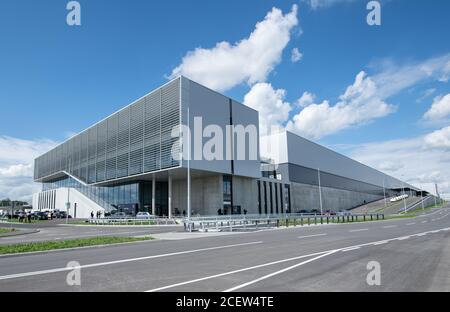 Sindelfingen, Germania. 02 settembre 2020. Vista esterna della fabbrica 56 durante la prima mondiale della nuova classe S. Credit: Silas Stein/dpa/Alamy Live News Foto Stock