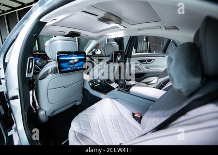 Sindelfingen, Germania. 02 settembre 2020. Gli interni della nuova S-Class alla sua prima mondiale nella "Factory 56". Credit: Silas Stein/dpa/Alamy Live News Foto Stock