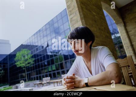 Lesley Brown, Editor di dizionari presso la Oxford University Press, Walton Street, Oxford. 13 agosto 1993. Foto: Neil Turner Foto Stock