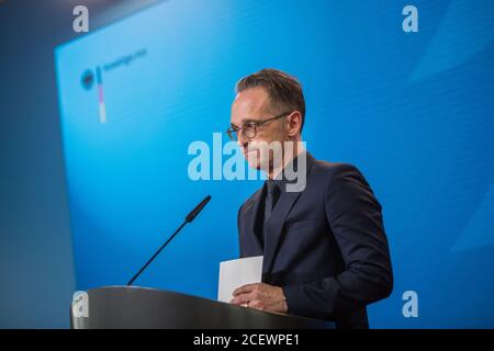 Berlino, Germania. 02 settembre 2020. Heiko Maas, ministro degli Affari esteri tedesco, intervenendo presso l'Ufficio federale degli affari esteri in un comunicato stampa con il ministro tedesco della difesa (non nella foto). Il Ministero degli Esteri ha convocato l’ambasciatore russo a causa dei nuovi risultati delle indagini su un avvelenamento del critico del Cremlino Nawalny. Credit: Stefanie Loos/AFP Pool/dpa/Alamy Live News Foto Stock