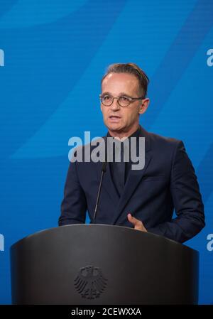 Berlino, Germania. 02 settembre 2020. Heiko Maas, ministro degli Affari esteri tedesco, intervenendo presso l'Ufficio federale degli affari esteri in un comunicato stampa con il ministro tedesco della difesa (non nella foto). Il Ministero degli Esteri ha convocato l’ambasciatore russo a causa dei nuovi risultati delle indagini su un avvelenamento del critico del Cremlino Nawalny. Credit: Stefanie Loos/AFP Pool/dpa/Alamy Live News Foto Stock