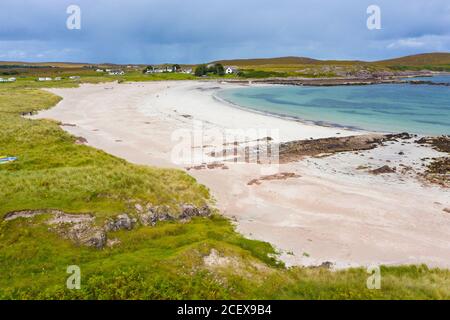 Vista aerea della spiaggia di Mellon Udrigle a Ross-shire nelle Highlands scozzesi, Regno Unito Foto Stock