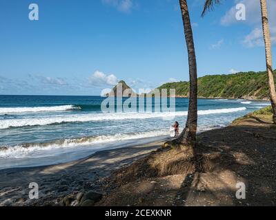 anse-charpentier in Martinica è un surf spot situato sulla costa settentrionale dell'isola. Foto Stock