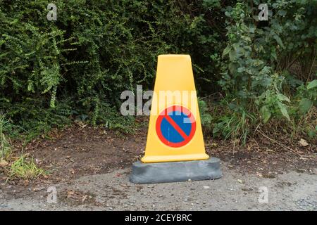 Nessun cono stradale di attesa Foto Stock