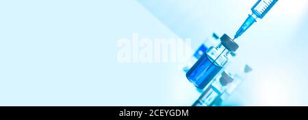 Concetto medico la vaccinazione flaconcino di vaccino dose vaccino antinfluenzale farmaco siringa ad ago Foto Stock